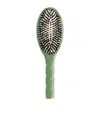 La Bonne Brosse Large N.02 The Essential Do-it-all Brush