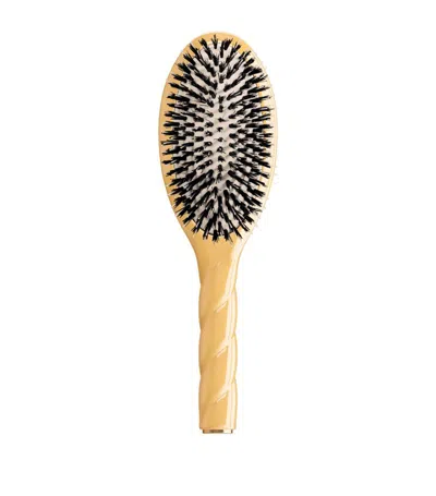 La Bonne Brosse N.02 The Essential Do-it-all Brush In Yellow