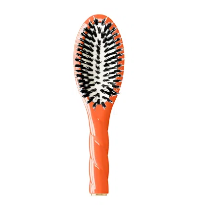 La Bonne Brosse N.02 Small Essential Do-it-all Brush In Orange