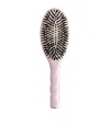 La Bonne Brosse N.02 The Essential Do-it-all Brush In Pink