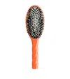 La Bonne Brosse N.02 The Care And Detangling The Essential Orange Seventies Hair Brush In Orange