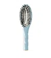 La Bonne Brosse N.03 The Essential Soft Petite Brush In Blue