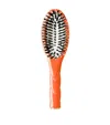 La Bonne Brosse N.03 The Essential Soft Petite Brush In Orange