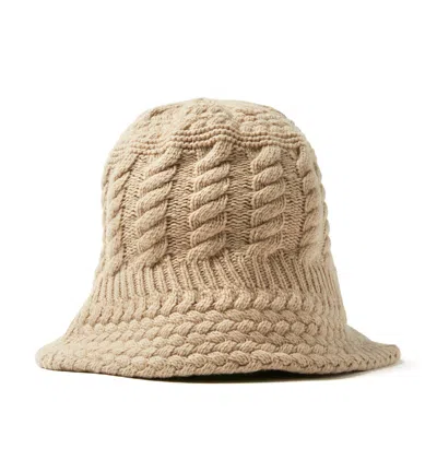 La Canadienne Habiscus Cable Knit Hat In Beige