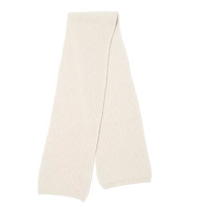 La Canadienne Hatcher Cashmere Scarf In White
