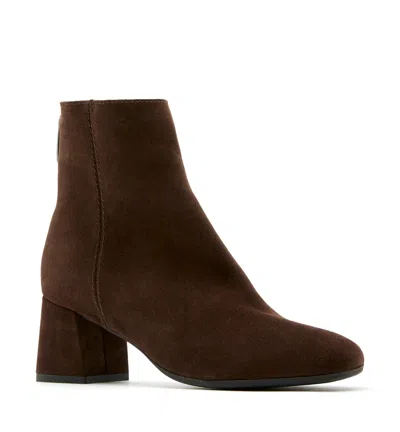 La Canadienne Jason Suede Bootie In Navy