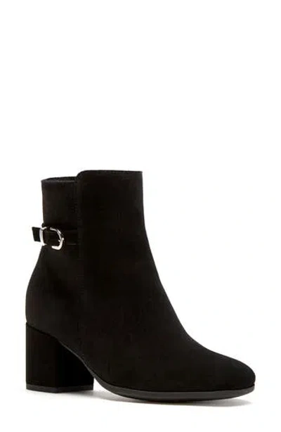 LA CANADIENNE LA CANADIENNE JORDANNA WATERPROOF BLOCK HEEL BOOTIE