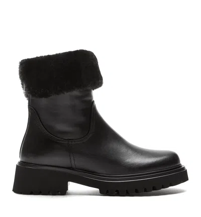 La Canadienne Keen Shearling Lined Leather Bootie In Black