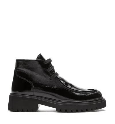 La Canadienne Kind Crushed Leather Bootie In Black
