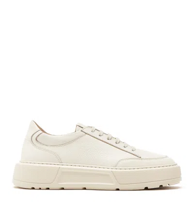 La Canadienne Klay Pebbled Leather Sneaker In Off White