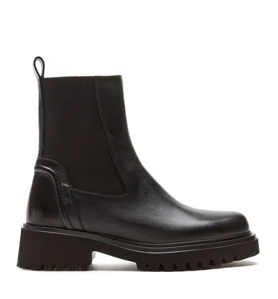 La Canadienne Kudos Leather Bootie In Black