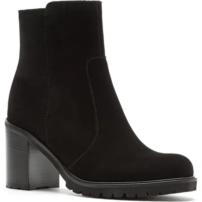La Canadienne Kylee Waterproof Bootie In Black Suede