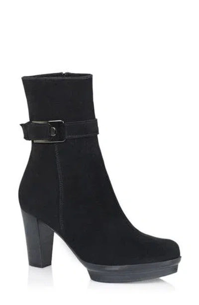 La Canadienne Lake Waterproof Ankle Boot In Black