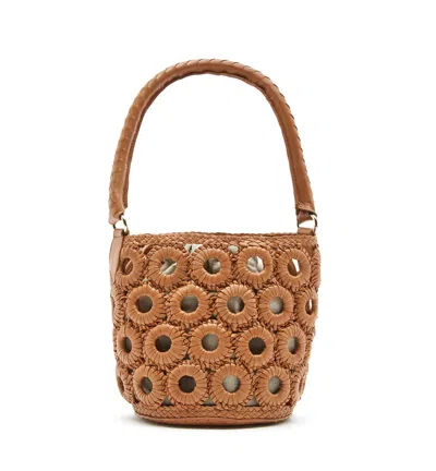 La Canadienne Phila Leather Bucket Bag In Brown