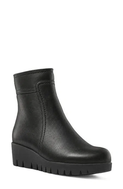 La Canadienne Tag Leather Wedge Bootie In Black Leather