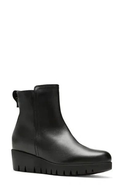 La Canadienne Teagan Waterproof Platform Wedge Bootie In Animal Print