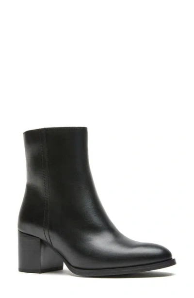 La Canadienne Wisdom Bootie In Black