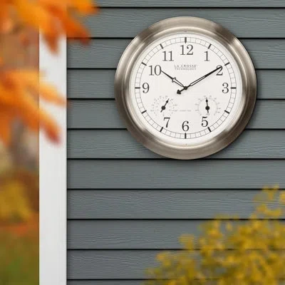 La Crosse Technology 404-80017-int 17.9-inch Indoor/outdoor Classic Stainless Steel Atomic Analog Wall Clock In Silver