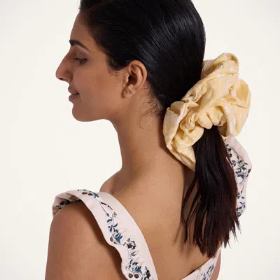 La Doublej Giga Scrunchie In Neutral