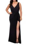 La Femme Jersey Plus Size Dress With V-neckline And Slit In Black