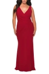 La Femme Jersey Plus Size Dress With V-neckline And Slit In Deep Red