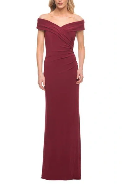 La Femme Off The Shoulder Jersey Dress With Ruching In Wine