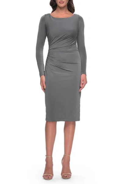 La Femme Short Simple Jersey Dress With Flattering Ruching In Platinum