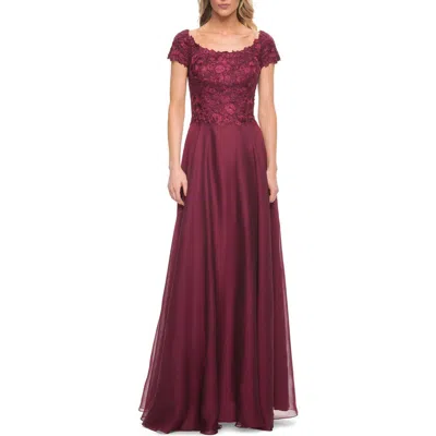 La Femme Short Sleeve Chiffon Dress With Lace Bodice In Garnet
