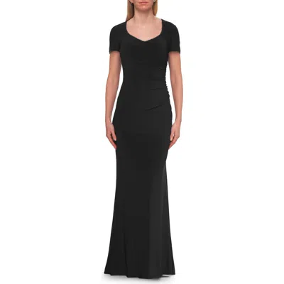La Femme Short Sleeve Jersey Gown With Sweetheart Neckline And Ruching In Black