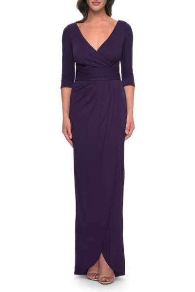 La Femme Simple Chic Jersey Dress With Ruched Waist And V Neckline In Aubergine