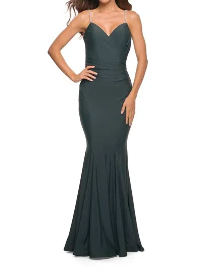 La Femme Chic Jersey Gown With Sweetheart Neckline In Dark Emerald