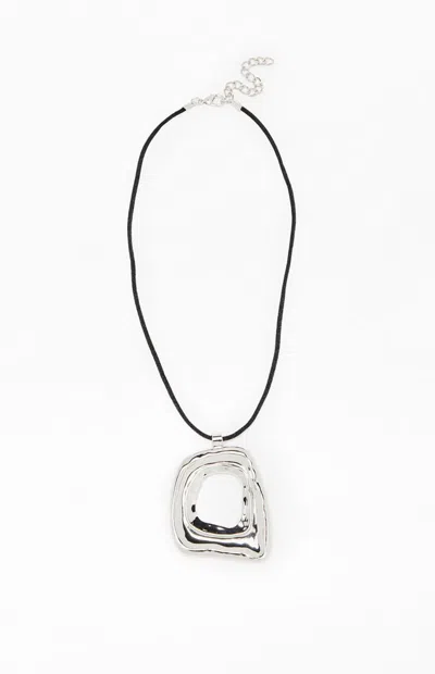 La Hearts Alexa Rope Necklace In Silver In Metallic