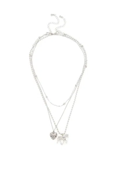 La Hearts Mustang Layered Necklace In Silver In Metallic