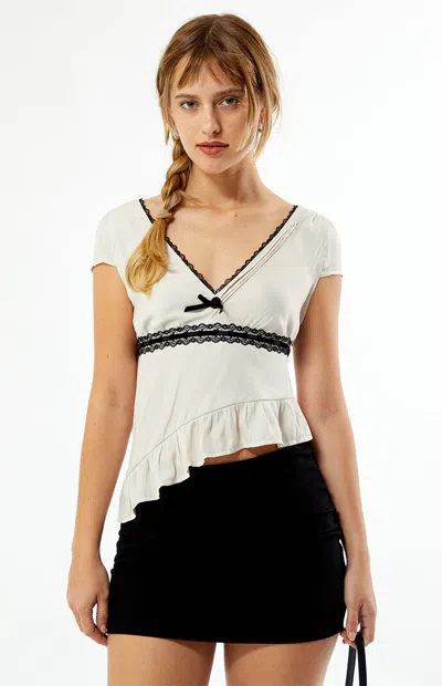 La Hearts Women's Lace Trim Asymmetrical Top In Ivory In White