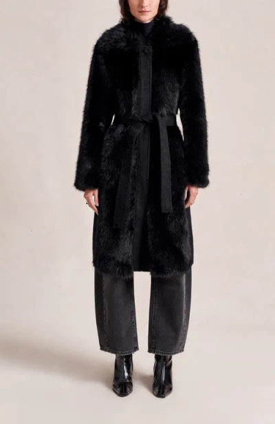 La Ligne Alpine Coat In Black