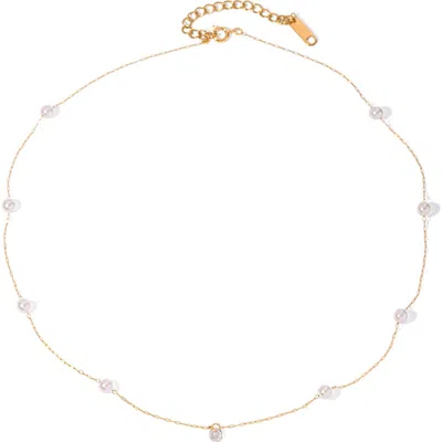 La Meno Dainty Imitation Pearl Necklace In Gold