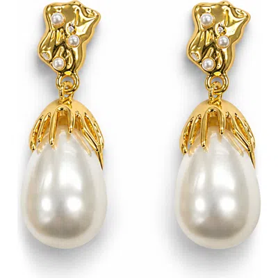 La Meno Imitation Pearl Blossom Drop Earrings In Gold