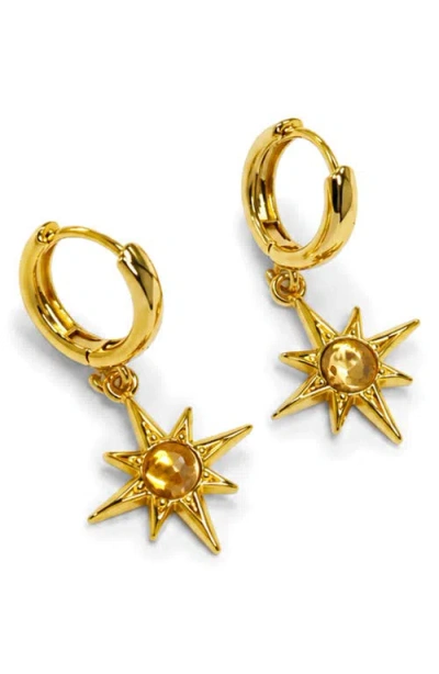 La Meno Solar Charm Hoop Earrings In Gold
