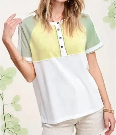 La Miel Color Block Lace Trim Short Sleeve Top In Mint Green In Multi