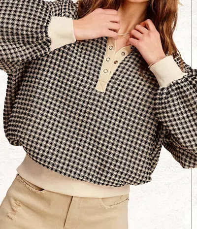La Miel Waffle Texture Collared Sweatshirt In Black/taupe