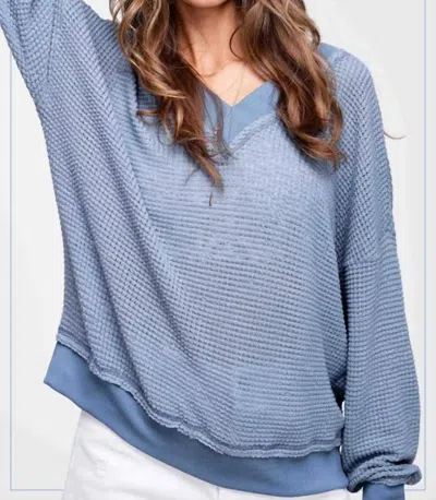 La Miel Waffle V Neck Top In Denim In Blue