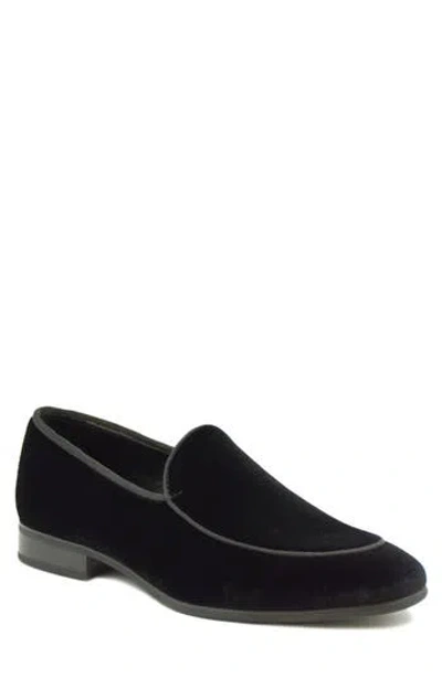 La Milano Verona Smoker Velvet Loafer In Black