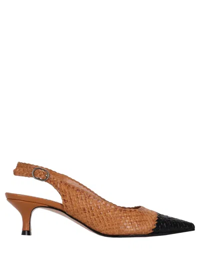 La Rose Carol Woven Pumps In Brown