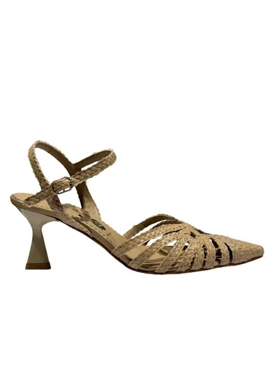La Rose Moritz Pointed Pumps