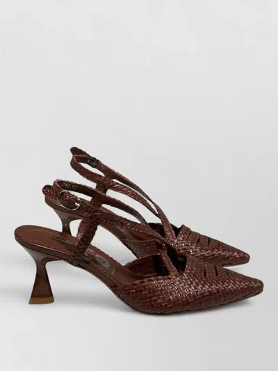 La Rose Moritz Pumps Buckle Detail Pointed Toe In Burgundy