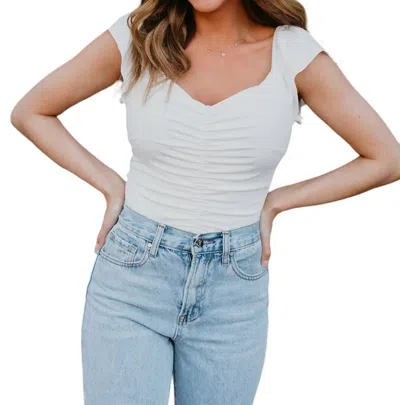 Label 86 V Neck Daisy Top In White