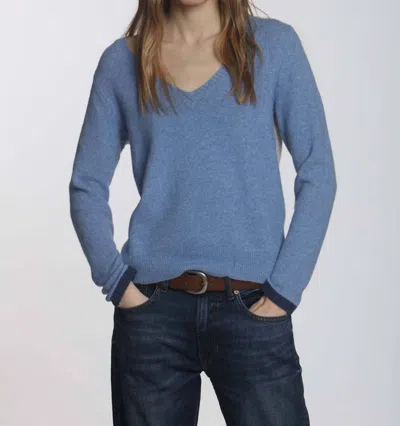 Label+thread Nellie Cozy Vee Long Sleeve Top In Blue Ecru