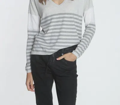 Label+thread Women's Lindsey Stripe Vee In Pumice/fog