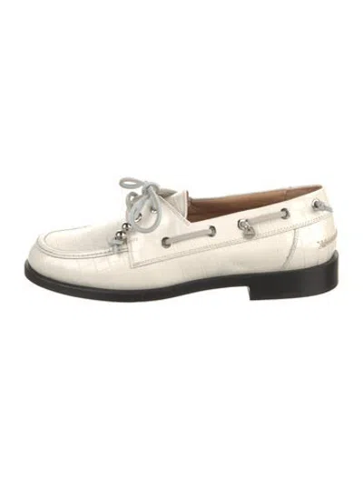Pre-owned Labucq Embossed Leather Loafers In White