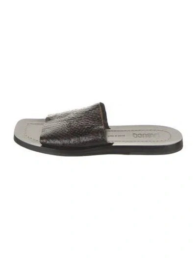 Pre-owned Labucq Leather Animal Print Mules In Gray